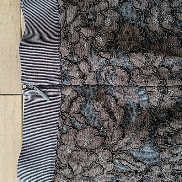 Loft Grey Lace Pencil Skirt - Picture 7 of 12